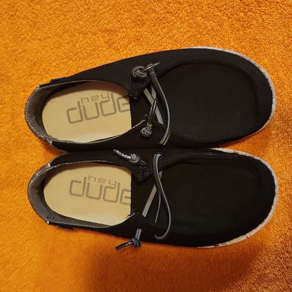 Hey Dudes little girl size 11